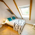 Grand House 47