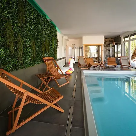 Grand House 47 فيلة Boguszyn (Leszno)